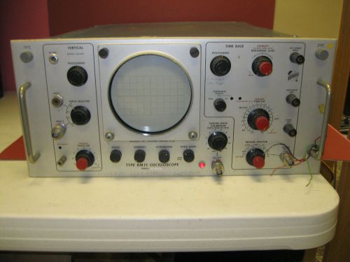 TEKTRONIX TYPE RM15 OSCILLOSCOPE - POWERS UP - UNTESTED