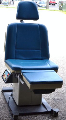 Midmark 411 Programable Power Exam Table/ Procedure Exam Chair