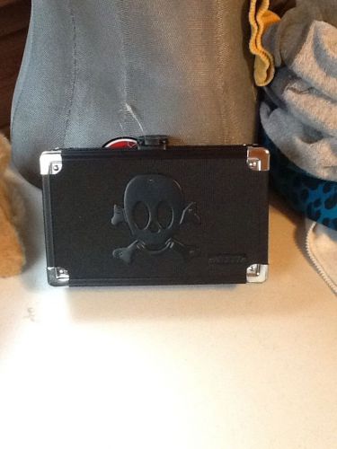 NWT Vaultz Skull Locking Box