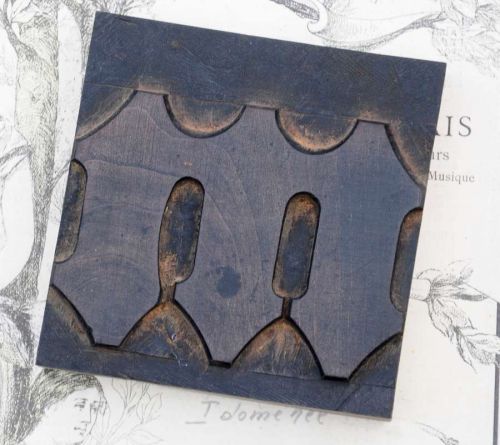 letter: m  blackletter wood type 3.54&#034; woodtype font letterpress printing block