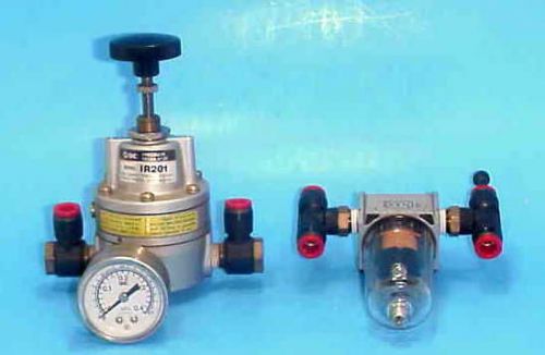 SMC  Precision Air Regulator IR201  +  SMC Air Filter AF2000   Very Nice