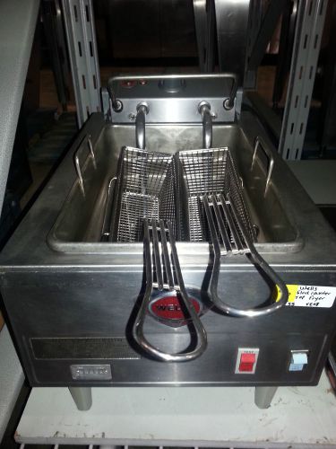 WELLS COUNTERTOP ELECTRIC FRYER