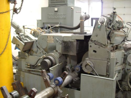 Centerless Grinding machine