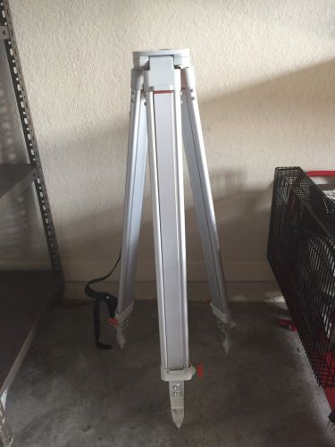 20x/32x Surveying Tripod