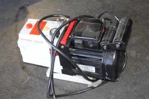 Pfeiffer Vacuum DUO 2.5   Vacuum Pump