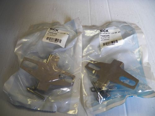 NEW LOT OF 2 SICK MOUNTING WALL BRACKET 7029344