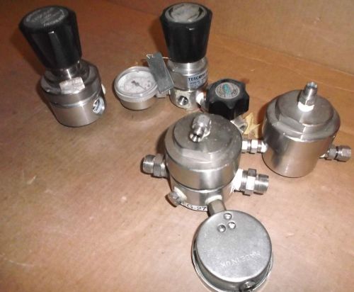 Lot of 4 tescom pressure regulators 44 series ss body for sale