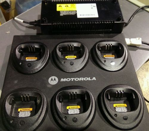 MOTOROLA 6 UNIT GANG RAPID CHARGER WPLN4137AR 5056MTK07 377673 0508