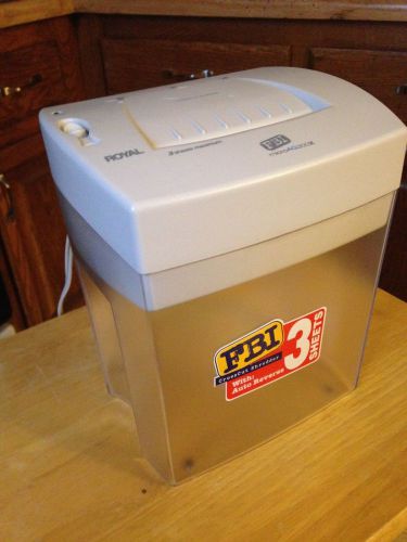 Royal DESK TOP Crosscut Paper Shredder AG300X