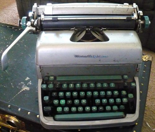 Vintage 1950&#039;s Remington Rand Typewriter - Green Keys