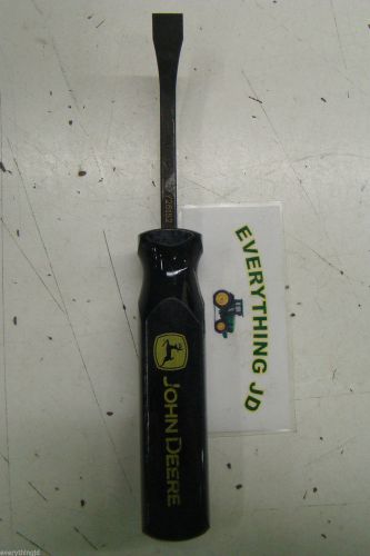 John Deere 8&#034; Curved Pry Bar - TY26152