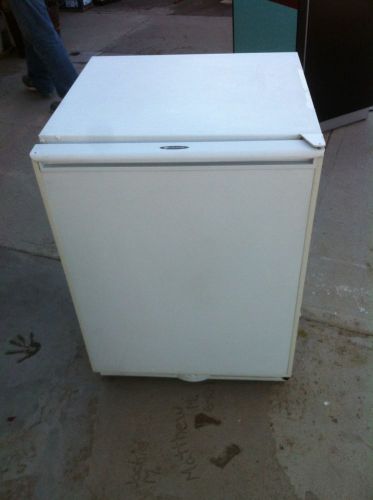 Uline under counter refrigerator/freezer