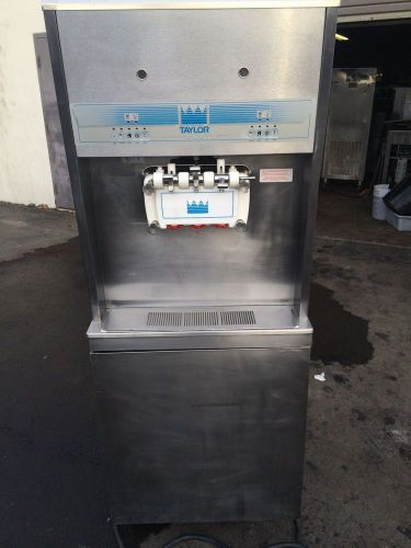 2004 Taylor 8756 Soft Serve Frozen Yogurt Ice Cream Machine FULLY WORKING