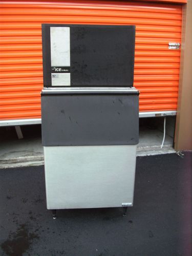 Ice O Matic ice maker with bin model ICEO400FA2