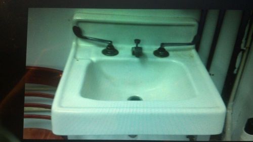 VINTAGE PORCELAIN HAND WASHING SINK