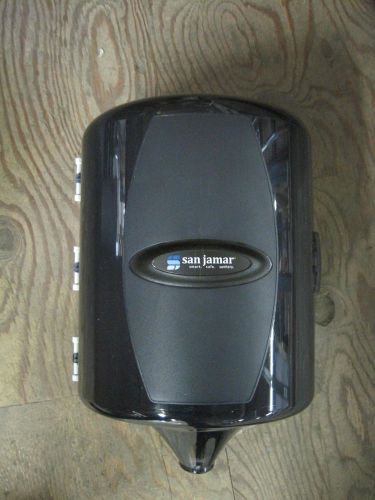 SAN JAMAR - BLACK CENTER-PULL PAPER TOWEL DISPENSER - T410TBK