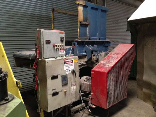 Shredder by Republic 42&#034; x 48&#034; Feed With 40 hp Motor and Hydraulic Press