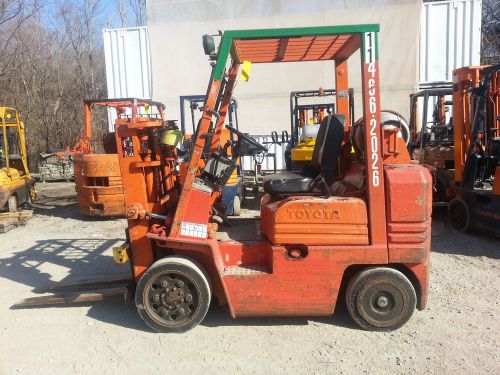 forklift lift truck toyota 5000 lb CAP cushion single mast fork included propane