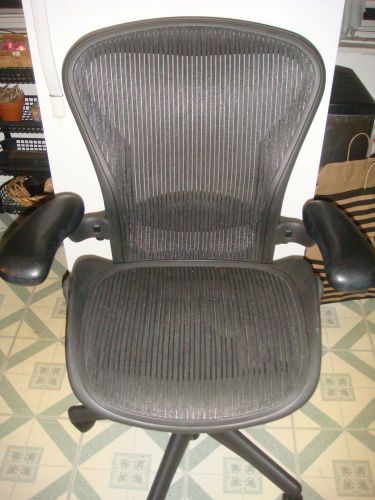 HERMAN MILLER AERON LUMBAR OFFICE CHAIR SIZE B