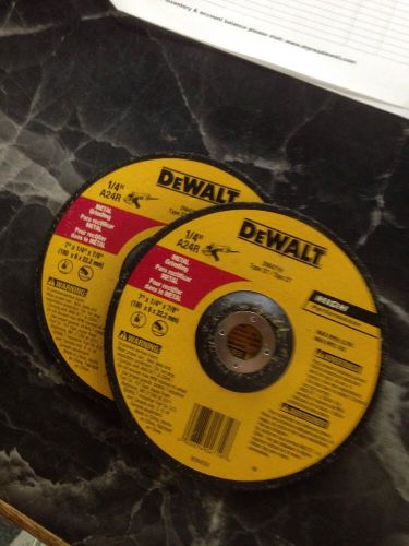 DeWalt DW4719 7&#034; x 1/4&#034; x 7/8&#034; Metal Grinding 2 Wheels