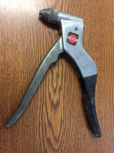 VINTAGE Cherry Hand Riveter Rivet Gun