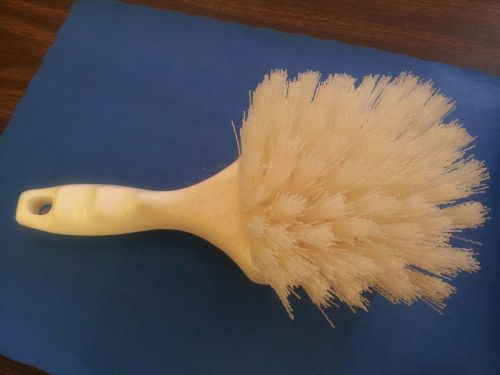 CARLISLE 9&#034; WHITE TOILET STIFF BRISTLE BRUSH HEAVY DUTY CLEANING W/ SHORT HANDLE