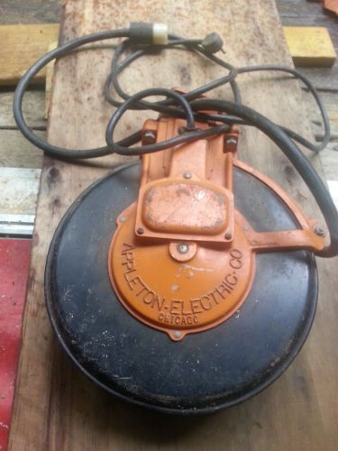 VINTAGE APPLETON CEILING MOUNT ROTATING  HEAVY DUTY RETRACTABLE CORD REEL 32 &#039;