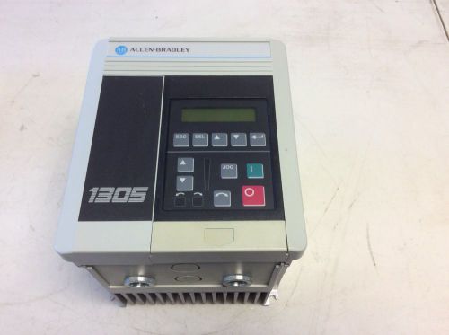 Allen Bradley 1305-BA06A 3 HP 2.2 kW 3 Phase 1305 VFD 380-460 VAC 1305BA06A