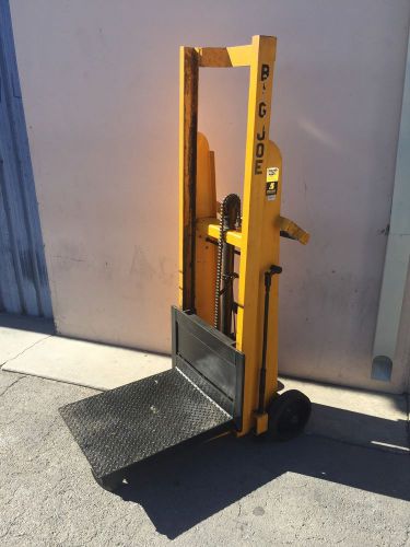 BIG JOE 1,000 lb MANUAL HYDRAULIC DIE LIFT CART JACK- #14S57