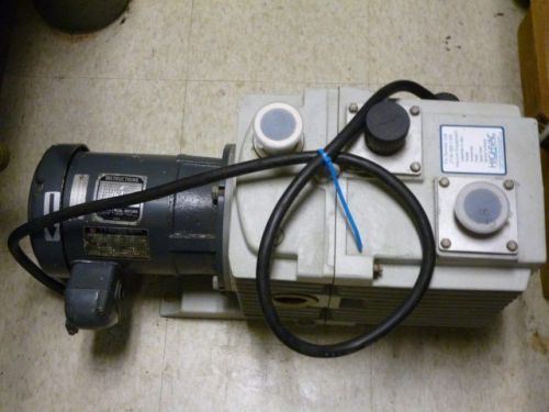 Leybold-Heraeus D30AC Trivac Dual Stage Vacuum Pump 26.8 CFM,   L150