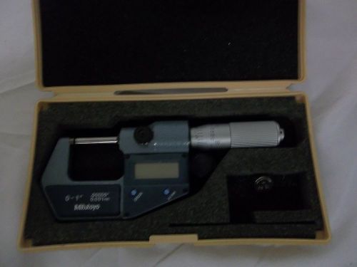 MITUTOYO PRECISION 0-1&#034; DIGITAL MICROMETER MODEL 293-721-10. .00005&#034; / 0.001mm