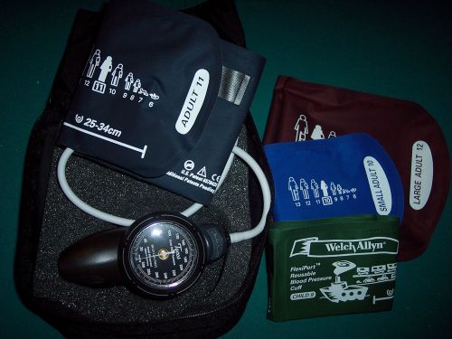 Welch Allyn Platinum Series DS58 Tycos Hand Aneroid Sphygmomanometer + 4 Cuffs