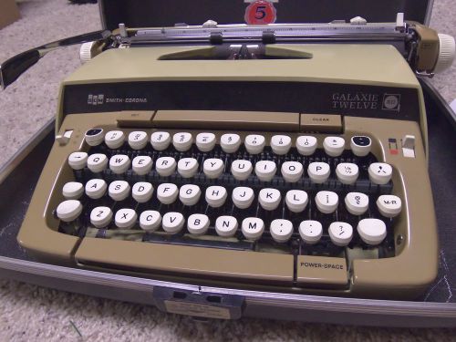 VINTAGE SMITH CORONA Galaxie 12 Manual Typewriter Heavy Duty Carrying Case