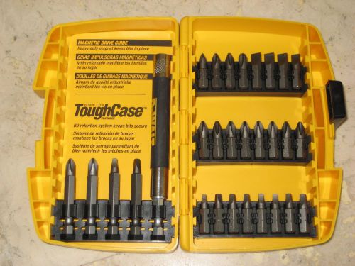 Dewalt 29 Piece Screw Driving Bit Set With Magnetic Drive Guide