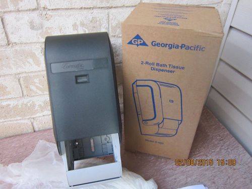 2 -ROLL BATH Tissue  DISPENSER By GEORGIA PACIFIC With Key.