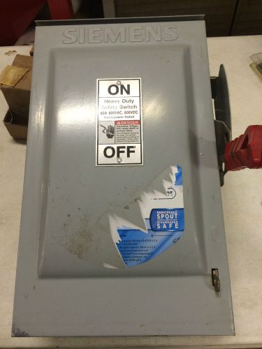 SIEMENS HEAVY DUTY 60 AMP BREAKER BOX W/ SAFETY SWITCH