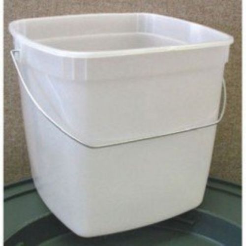 Impact 5506 Translucent Polypropylene Utility Pail with Metal Handle  6 qt Capac