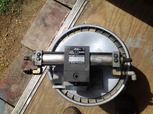 Pneumatic rotary actuator Model# R11A 3090-P-D-A