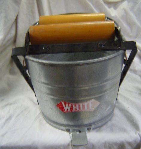 WHITE GALVANIZED MOP BUCKET PRESS WRINGER NOS