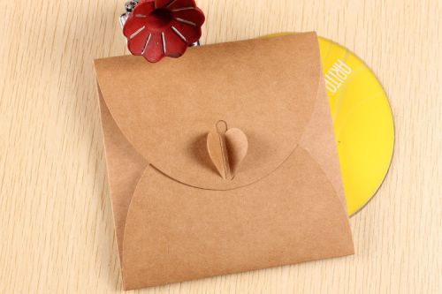 New 20PCS 130x130mm Vintage Heart Kraft Paper CD Optical disc Paper Bag/DVD Bag