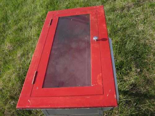 W C ALLEN VINTAGE FIRE EXTINGUISHER CABINET ENCLOSURE SELLING 6 SIMILAR CABINETS