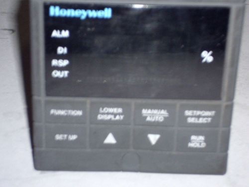 Honeywell Instruments UDC2000 Over Temp  Serial# 9710Y7297600002C