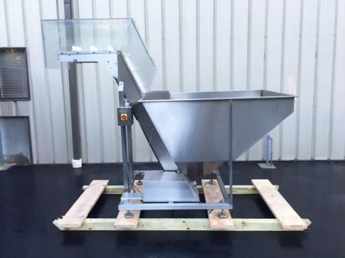 Hoppmann 40 Cubic Foot S/S Hopper-Elevator, Cleated Belt Incline Conveyor