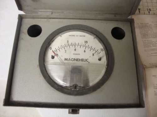 PRESSURE DIFFERENTIAL GAGE DWYER MAGNEHELIC GAUGE VINTAGE