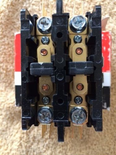 Tradeline Contactor  P282-0323   2 pole 30 amp 208/240 v coil