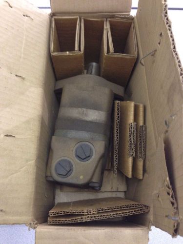 NEW IN BOX EATON CHAR-LYNN HYDRAULIC MOTOR 104-1001-006