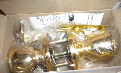 (1)entry and (1)dead bolt  lock set brass with two keys each for sale