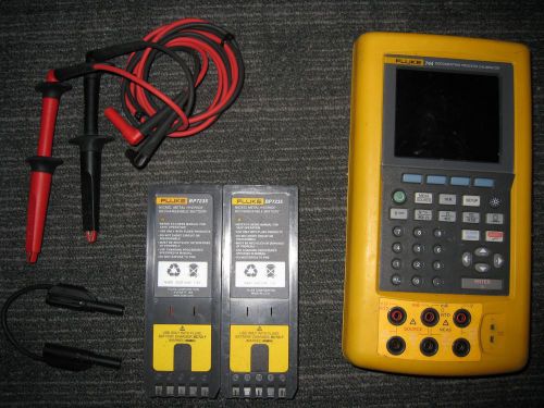 Fluke 744 Documenting Process Calibrator with HART Capability and Extra Battary