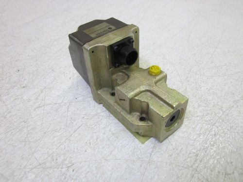 SCHNEIDER ZREUZNACH HVM 090-040-1211-1B SERVO VALVE *USED*