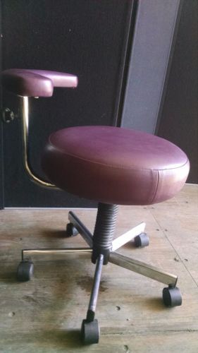 ADEC ASSISTANT STOOL